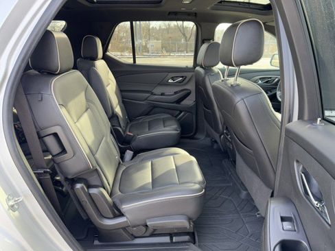 Certified 2022 Chevrolet Traverse Premier w/ LPO, Floor Liner Package image 18