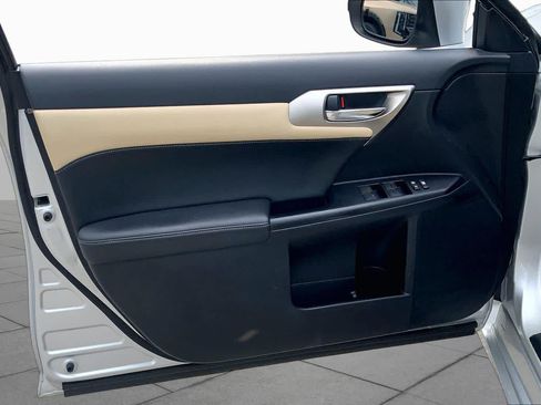 Used 2014 Lexus CT 200h FWD image 21