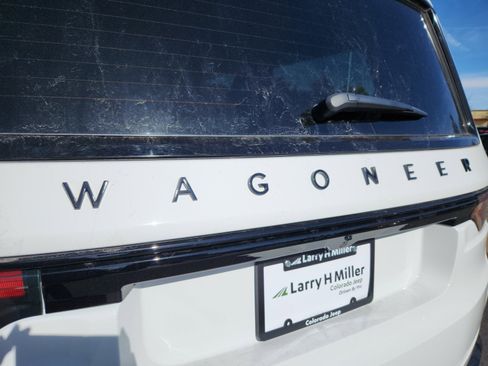 New 2025 Jeep Wagoneer Series II w/ Convenience Group I image 11