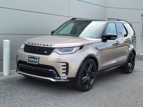Used 2025 Land Rover Discovery Dynamic SE AWD/4WD image 1