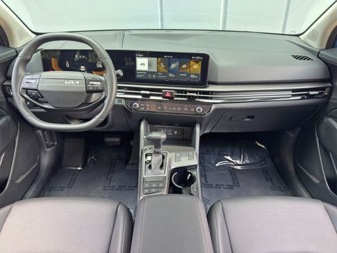 Used 2026 Kia Sportage EX w/ EX Panorama Roof Package FWD image 12