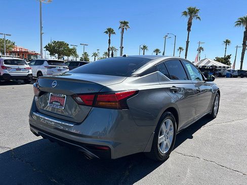 Used 2019 Nissan Altima 2.5 SR FWD image 7