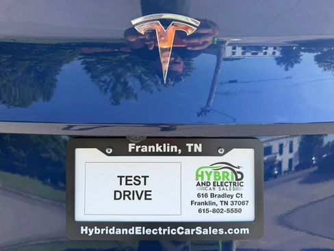 Used 2023 Tesla Model Y Long Range AWD/4WD image 3