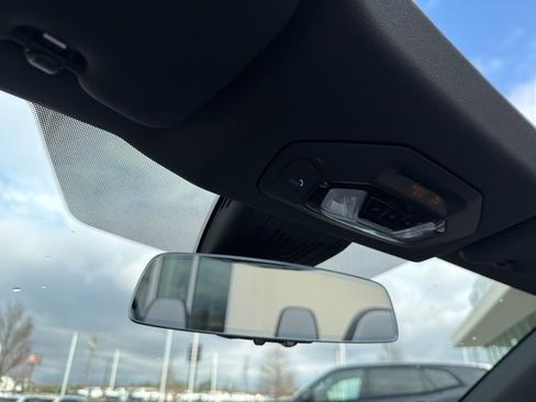 Used 2023 BMW M4 xDrive Competition w/ Executive Package image 21