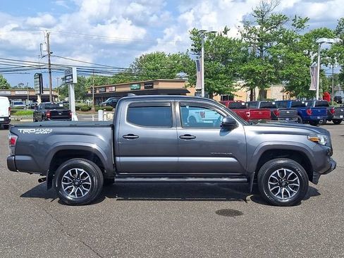 Used 2020 Toyota Tacoma TRD Sport w/ Technology Package AWD/4WD image 7