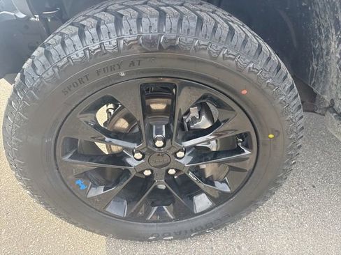 Used 2022 Jeep Wrangler Unlimited Sahara w/ Cold Weather Group AWD/4WD image 24