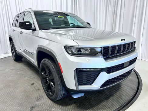 New 2026 Jeep Grand Cherokee Limited AWD/4WD image 25