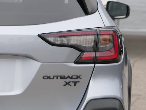 Certified 2023 Subaru Outback Onyx Edition XT AWD/4WD image 5