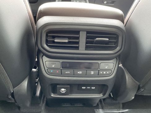 Used 2024 Honda Pilot Elite image 29