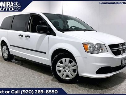 Used 2017 Dodge Grand Caravan SE w/ UConnect Hands-Free Group