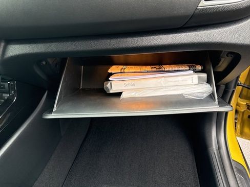 Used 2023 Kia Seltos SX w/ SX Sunroof Package image 44