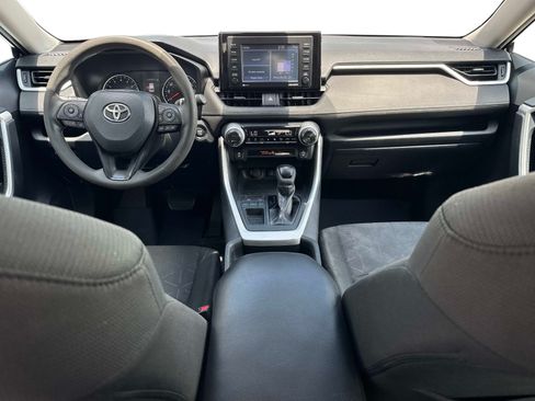 Used 2020 Toyota RAV4 XLE FWD image 16