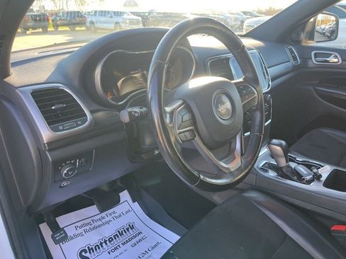 Used 2020 Jeep Grand Cherokee Altitude image 15