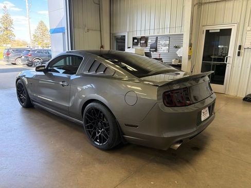 Used 2013 Ford Mustang Premium RWD image 7