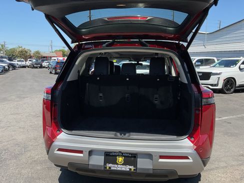 Used 2023 Nissan Pathfinder SL w/ SL Premium Package FWD image 26