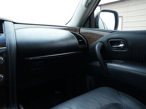 Used 2015 INFINITI QX80 w/ 22" Wheel Package image 8