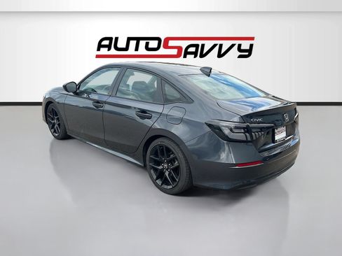 Used 2025 Honda Civic Sport image 5