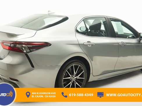 Used 2024 Toyota Camry SE w/ Audio Upgrade Package FWD image 6