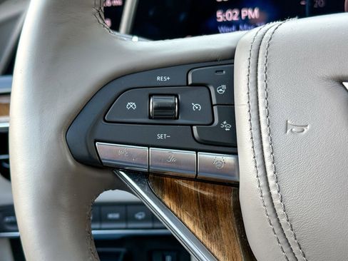 Used 2021 Cadillac Escalade Premium Luxury Platinum image 32