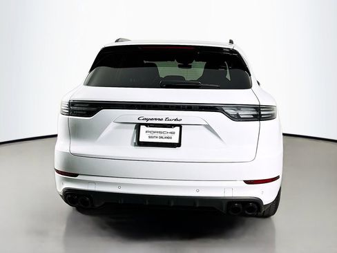 Used 2023 Porsche Cayenne Turbo image 10