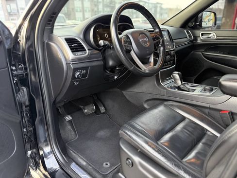 Used 2019 Jeep Grand Cherokee Limited image 10