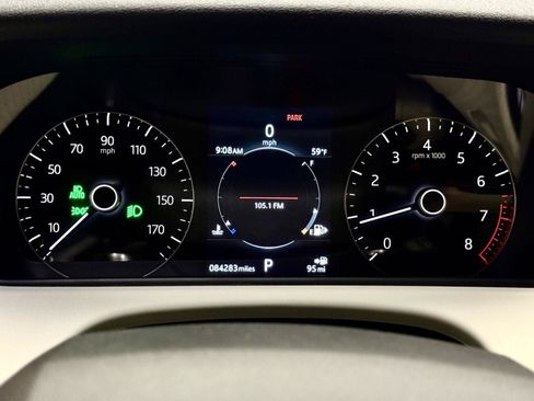 Used 2018 Land Rover Range Rover Velar S AWD/4WD image 24
