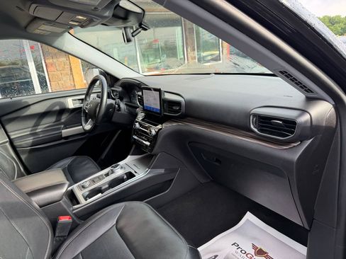 Used 2021 Ford Explorer Limited AWD/4WD image 27