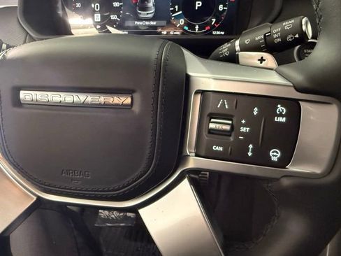 New 2026 Land Rover Discovery Limited Edition AWD/4WD image 18