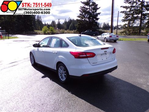 Used 2017 Ford Focus SE image 6