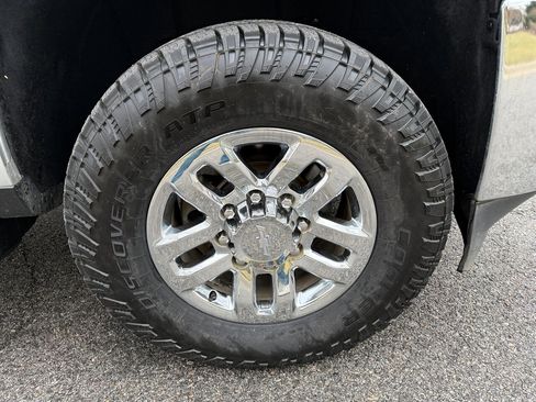 Used 2018 Chevrolet Silverado 2500 LT w/ LT Convenience Package image 27