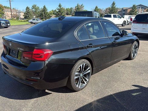 Used 2018 BMW 330i xDrive Sedan w/ Convenience Package AWD/4WD image 6