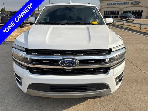 Used 2024 Ford Expedition Limited RWD image 2
