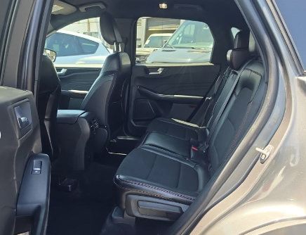 Used 2025 Ford Escape ST-Line Select AWD/4WD image 10