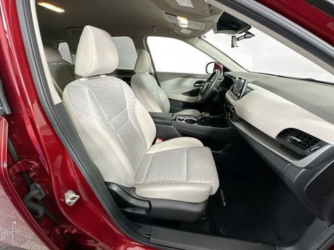 Used 2023 Nissan Rogue SV image 28