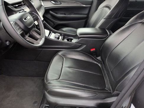 Used 2024 Jeep Grand Cherokee L Limited w/ Luxury Tech Group II AWD/4WD image 12