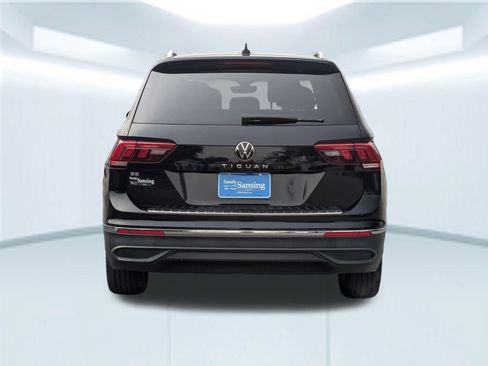 Used 2022 Volkswagen Tiguan SE image 5