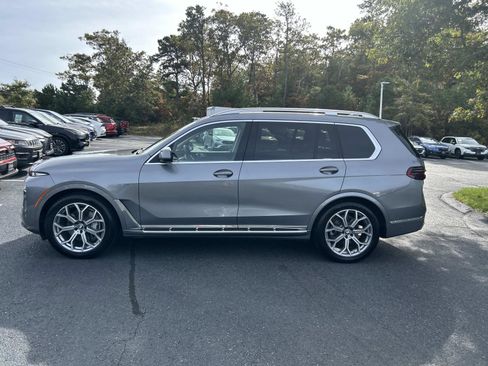 Used 2024 BMW X7 xDrive40i w/ Premium Package image 6