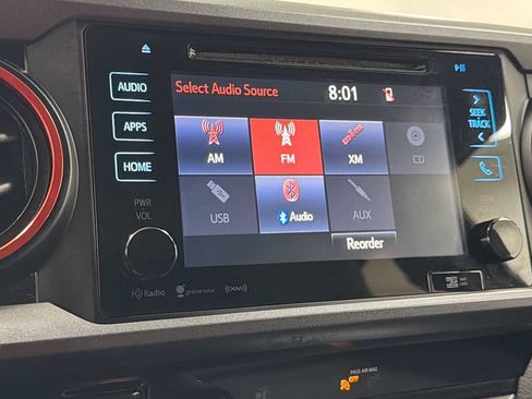 Certified 2018 Toyota Tacoma TRD Off-Road AWD/4WD image 18