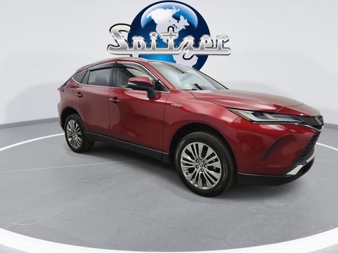 Used 2021 Toyota Venza XLE w/ Softex Package image 2