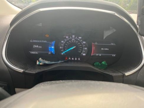 Used 2020 Ford Edge Titanium w/ Class II Trailer Tow Package AWD/4WD image 16