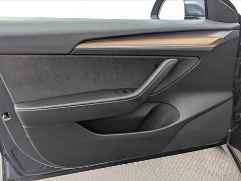 Used 2023 Tesla Model 3 Standard Range RWD image 12