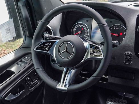 New 2025 Mercedes-Benz Sprinter 2500 image 14