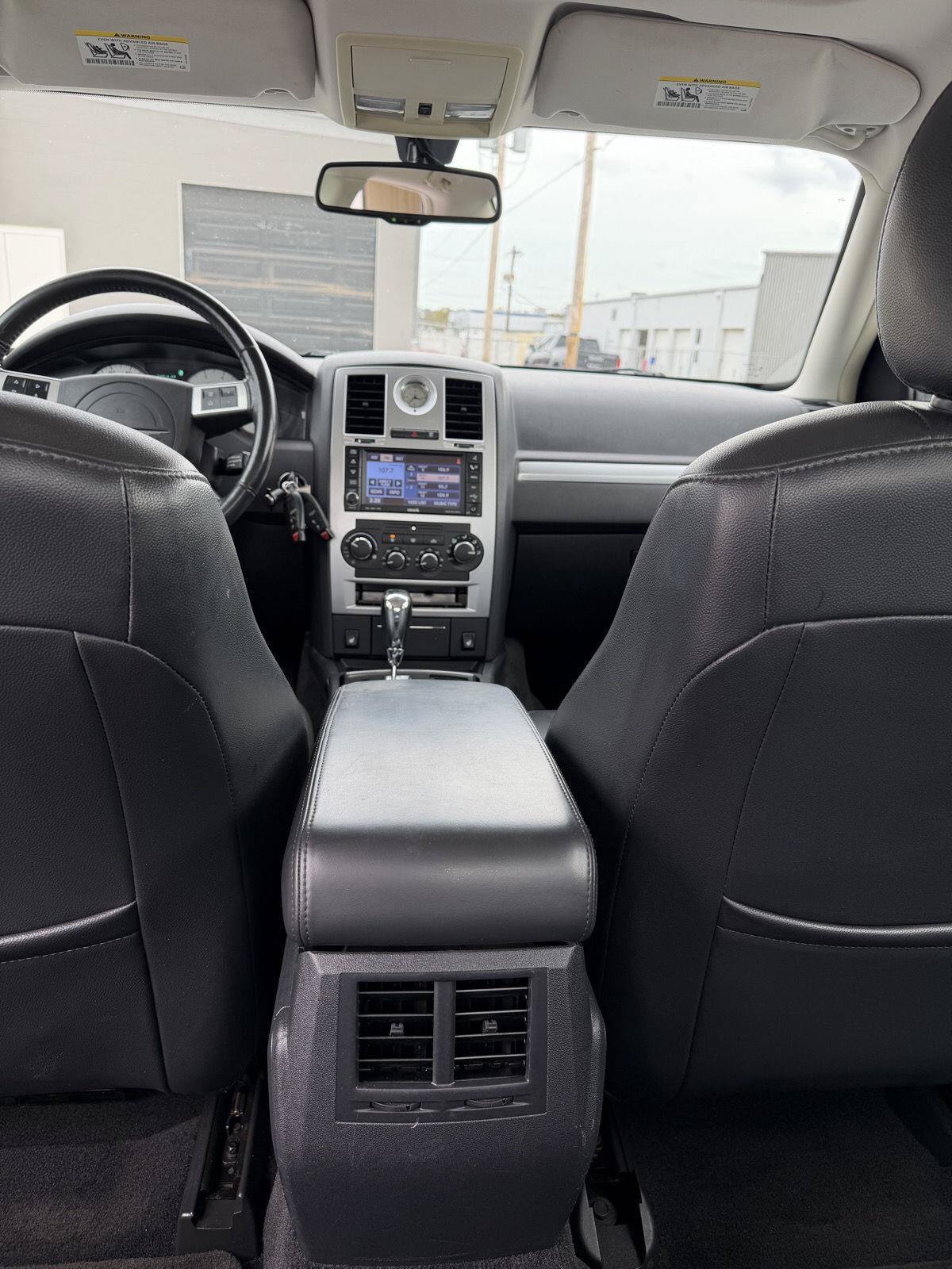 Used 2010 Chrysler 300 Touring AWD/4WD image 19