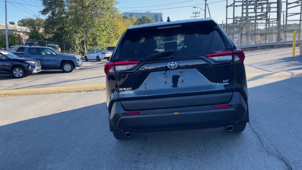Certified 2022 Toyota RAV4 LE AWD/4WD image 25