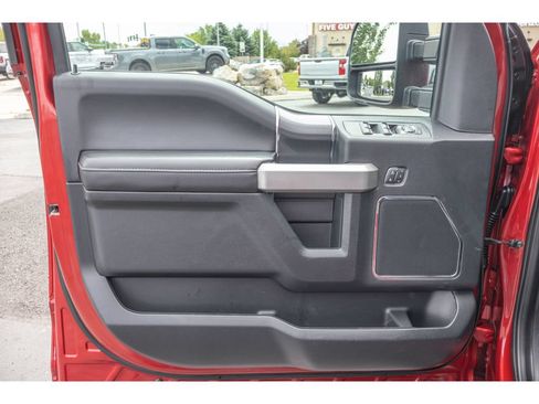 Used 2019 Ford F150 Lariat w/ Equipment Group 502A Luxury AWD/4WD image 18