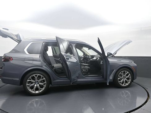 Used 2026 BMW X7 xDrive40i AWD/4WD image 45