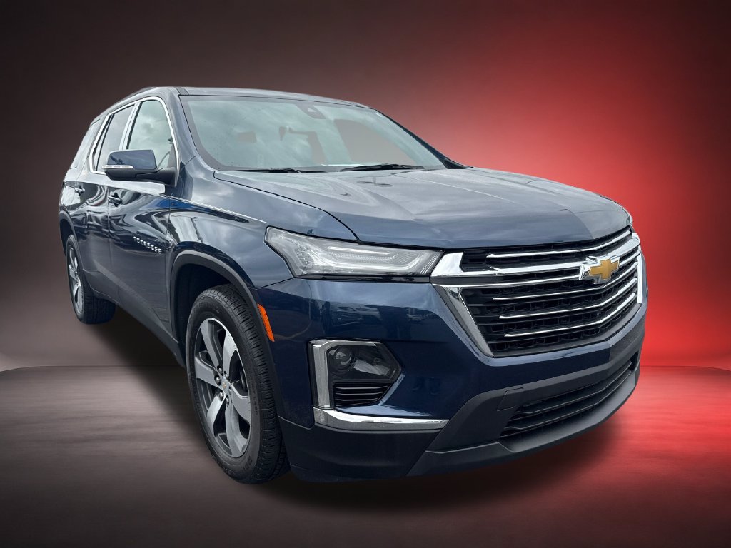 Certified 2023 Chevrolet Traverse LT w/ LT Premium Package AWD/4WD image 3