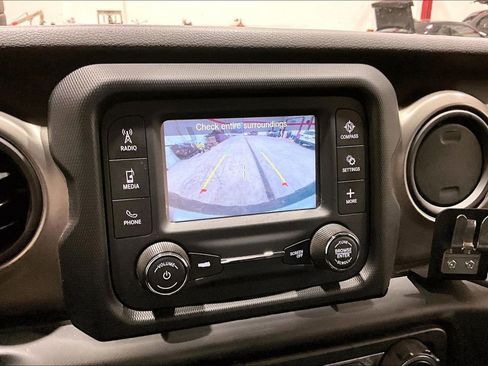 Used 2018 Jeep Wrangler Unlimited Sport S image 18