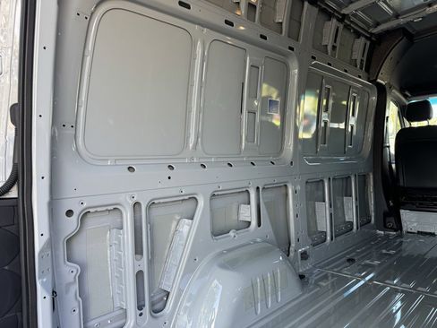 New 2025 Mercedes-Benz Sprinter 2500 image 9