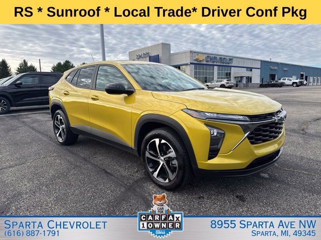Used 2025 Chevrolet Trax RS w/ Sunroof Package FWD image 1